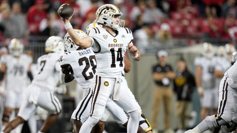 Northern Illinois (-1.5) at Western Michigan - Wednesday at 7:00