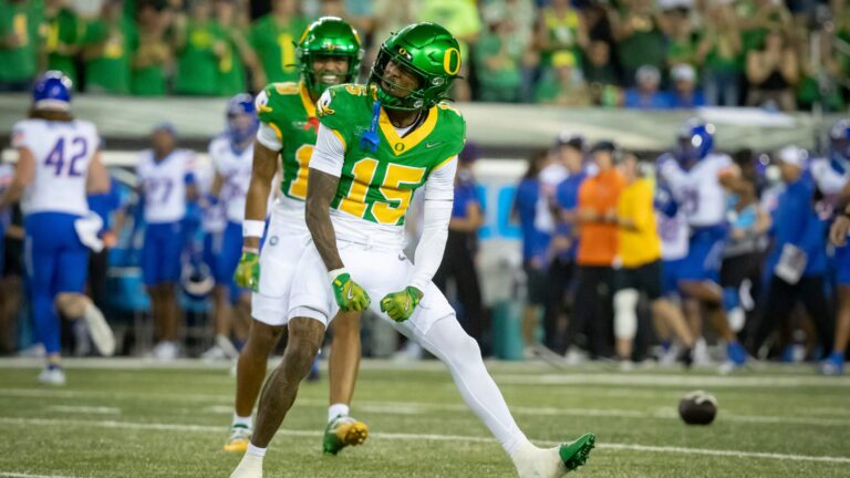 2 Seed: Oregon Ducks (9-0)