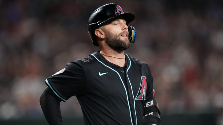 13. 1B Christian Walker