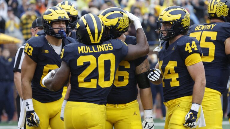3:30 p.m. ET | Northwestern (4-6, 2-5) @ Michigan (5-5, 3-4) | FS1