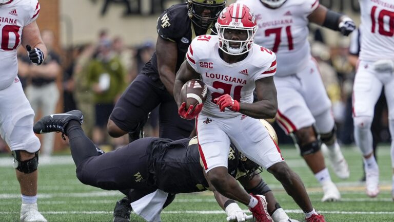 10) Louisiana Ragin’ Cajuns (8-1)