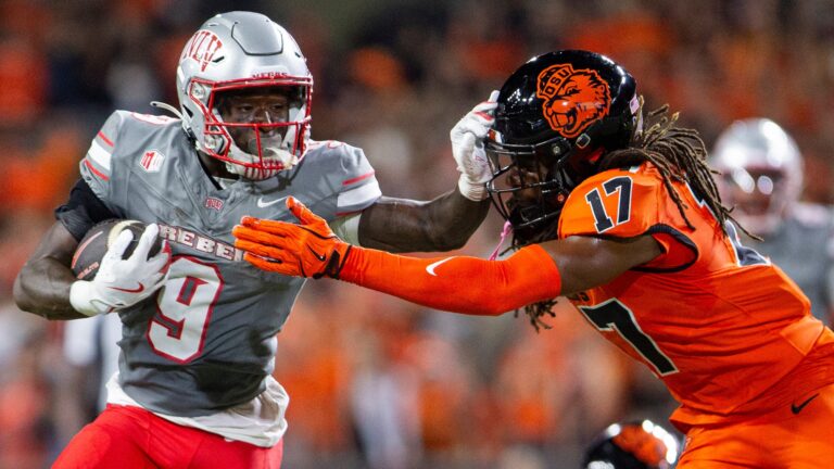 24) UNLV Rebels (8-2)