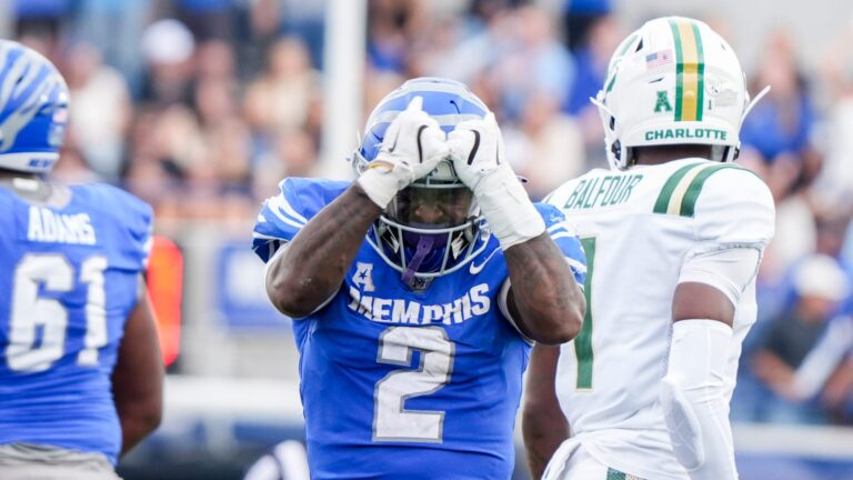 9) Memphis Tigers (9-2)