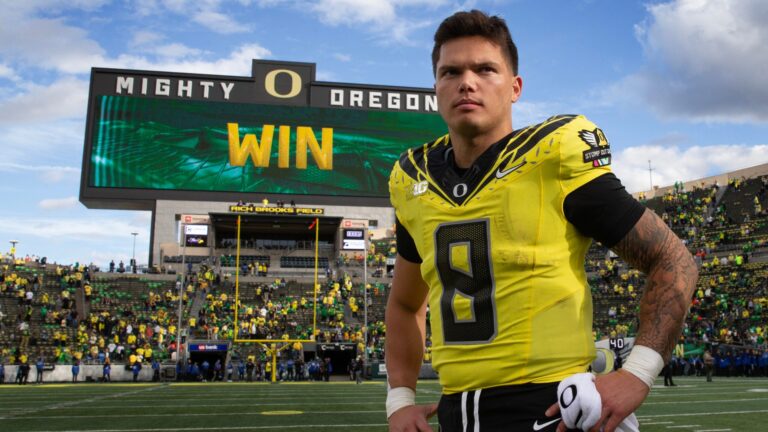 Quarterfinals: No. 8 Tennessee vs. No. 1 Oregon