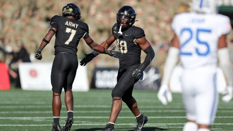 Army Black Knights (8-0)
