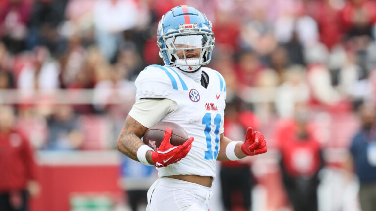 Ole Miss Rebels (7-2)