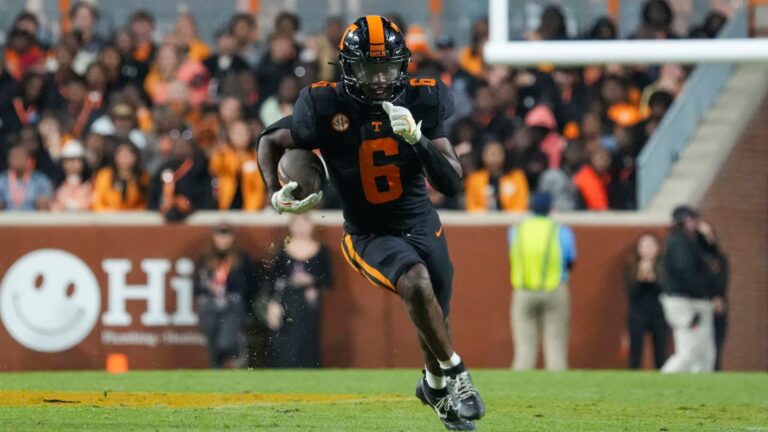 1st Round Matchup: No. 9 Texas vs. No. 8 Tennessee