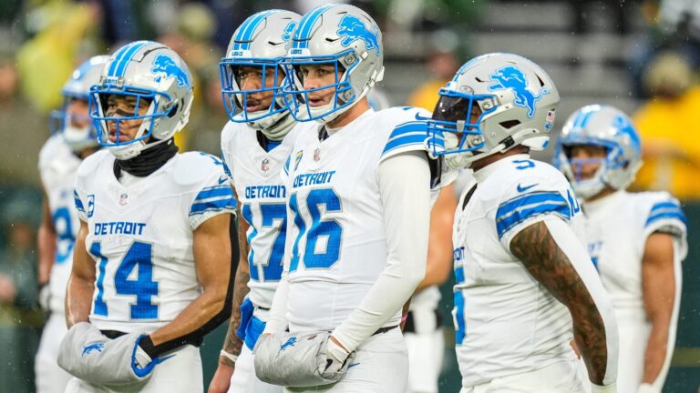 Detroit Lions (-3.5) vs. Houston Texans