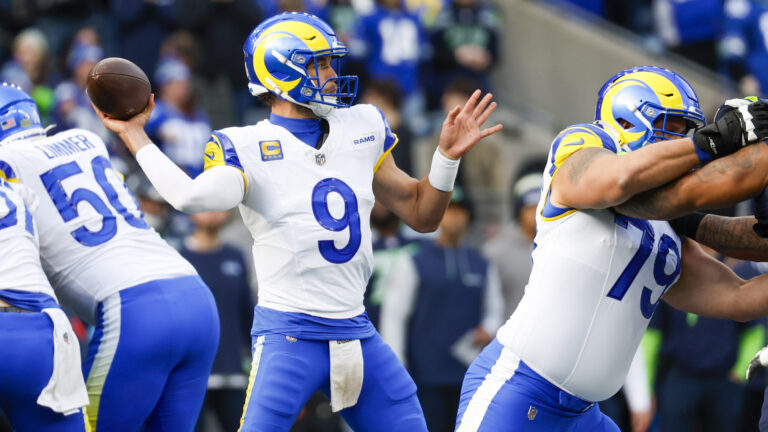 Miami Dolphins vs. Los Angeles Rams (-1.5)