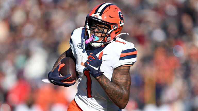 No. 8 Miami Hurricanes (-10.5) vs Syracuse Orange