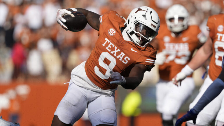 No. 3 Texas (7-2, 5-1)
