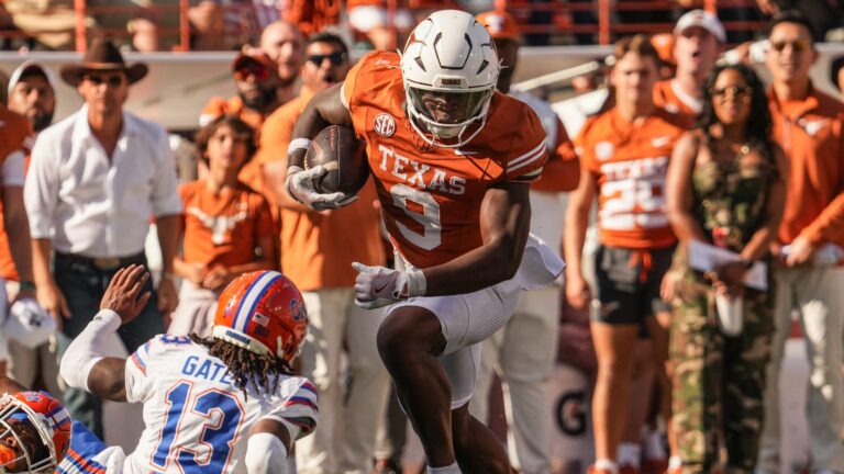 No. 3 Texas Longhorns (-13.5) vs. Arkansas Razorbacks