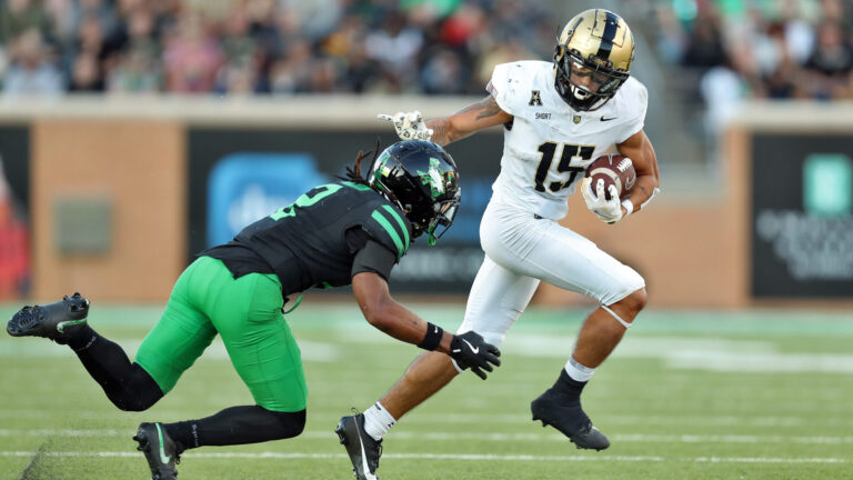 19) Army Black Knights (9-0)