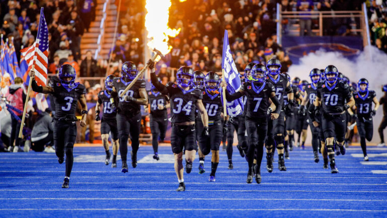 No. 13 Boise State (8-1, 5-0)