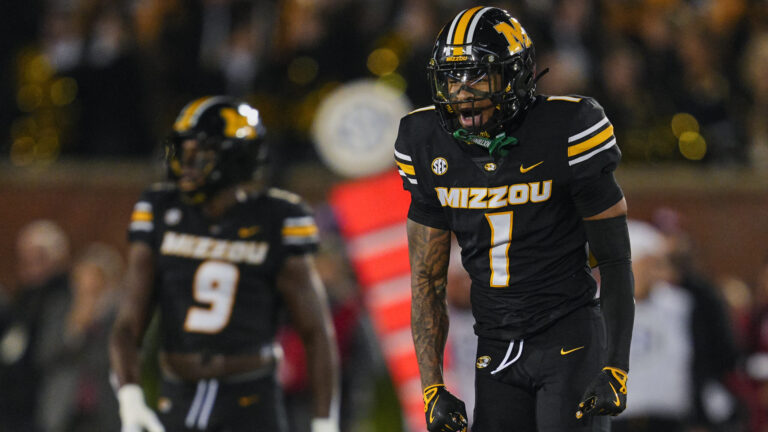 Las Vegas Bowl - Dec. 27 - Washington vs. Missouri