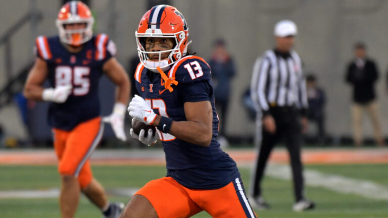 25) Illinois Fighting Illini (7-3)