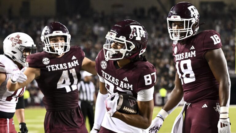 No. 15 Texas A&M Aggies (-2.5) vs Auburn Tigers