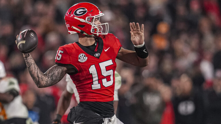 10) Georgia Bulldogs (8-2)