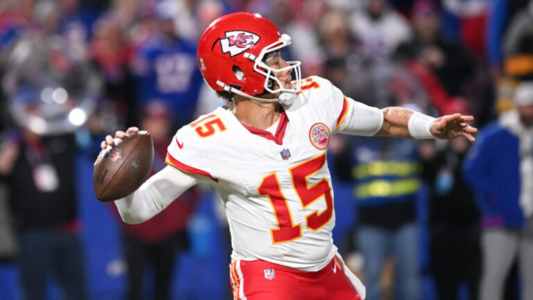 Kansas City Chiefs (-10.5) vs Carolina Panthers