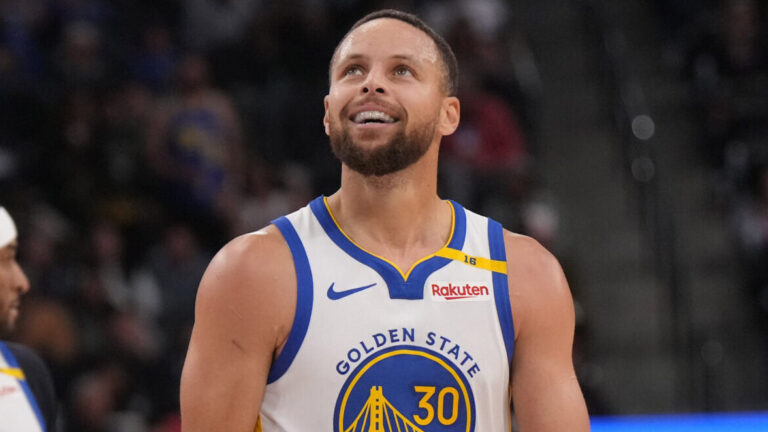 Stephen Curry 20+ Points/Golden State to Win (+120)