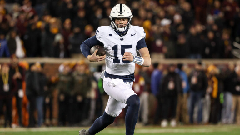 4) Penn State Nittany Lions