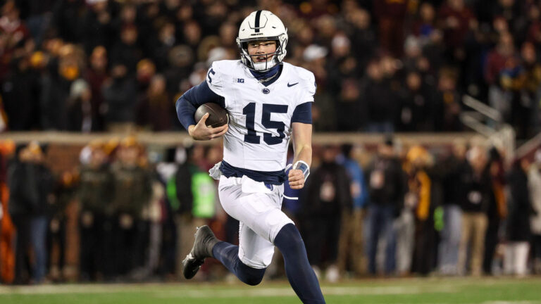 4) Penn State Nittany Lions