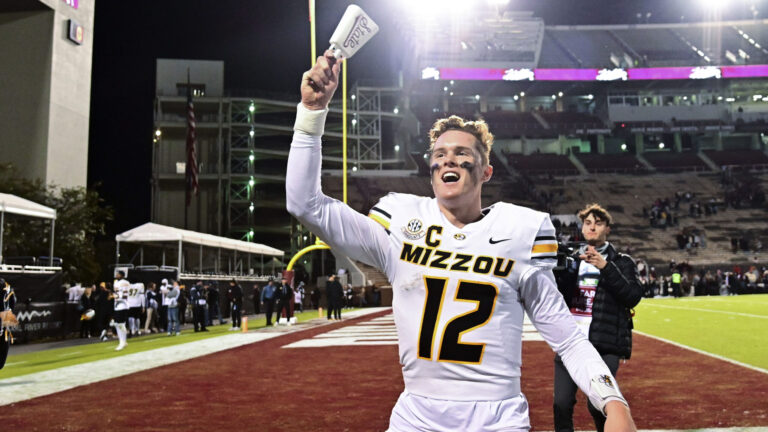 Arkansas Razorbacks vs No. 21 Missouri Tigers (-3.5)