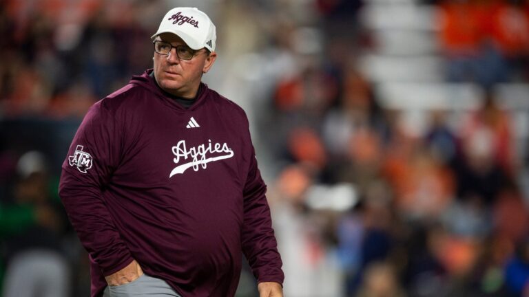 No. 3 Texas Longhorns (-5.5) vs No. 20 Texas A&M Aggies