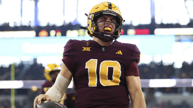 QB Sam Leavitt (+1600)