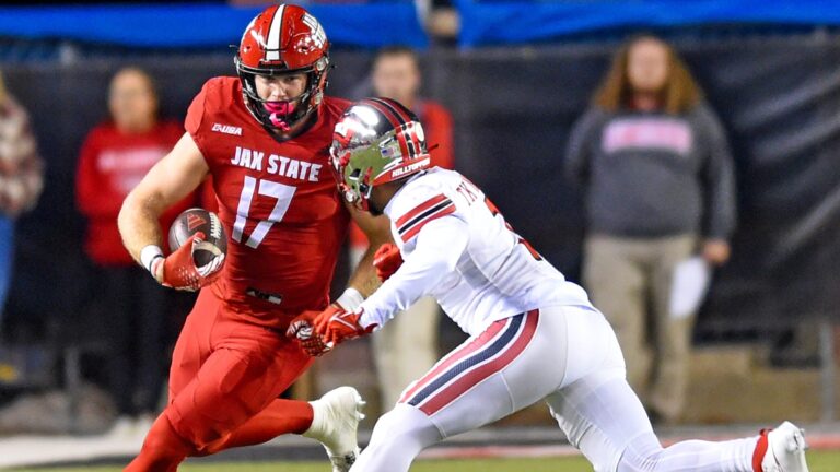 9. CUSA - Western Kentucky Hilltoppers vs Jacksonville State Gamecocks (-4.5)