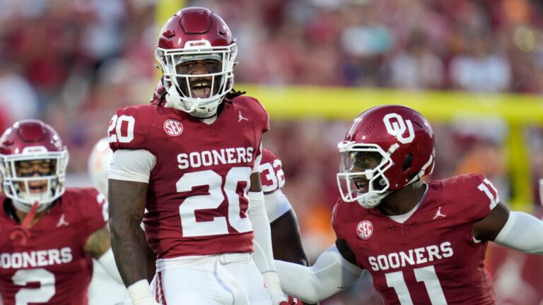 6) LB Lewis Carter, Oklahoma
