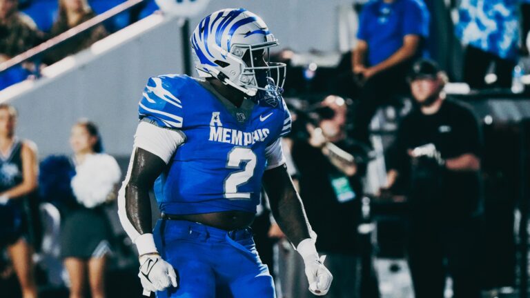 9) Memphis Tigers (10-2)