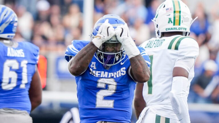 25) Memphis Tigers (10-2)
