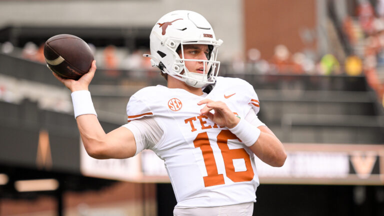 1) Texas Longhorns
