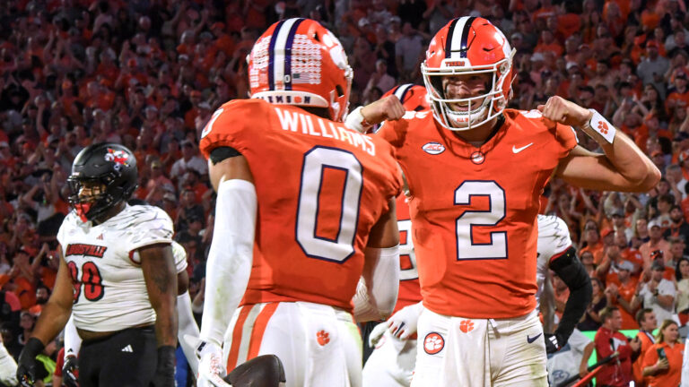 17) Clemson Tigers (9-3)