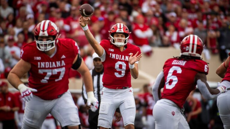 8 Seed: Indiana Hoosiers (11-1)