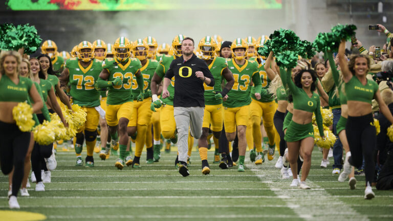 4) Oregon Ducks