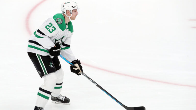 Esa Lindell (D)