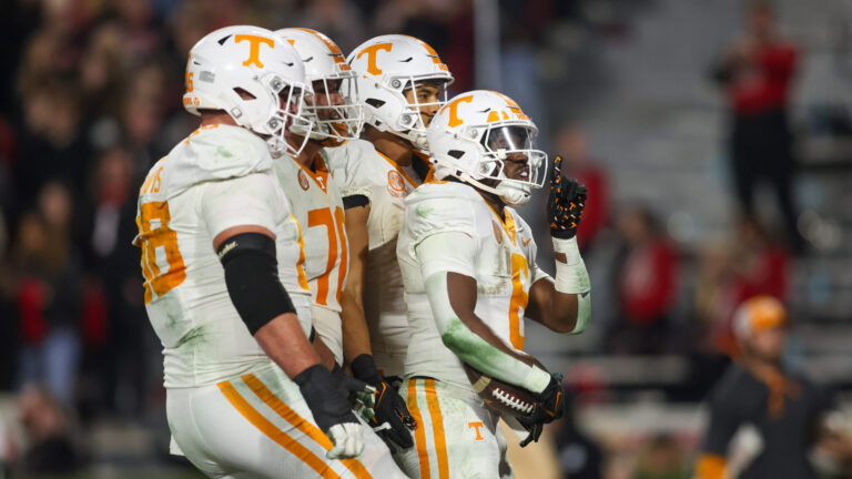 6 Seed: Tennessee Volunteers (10-2)