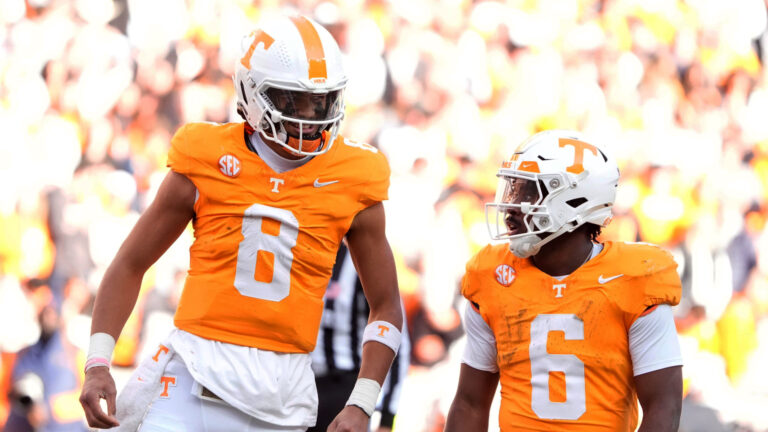 6) Tennessee Volunteers (10-2)
