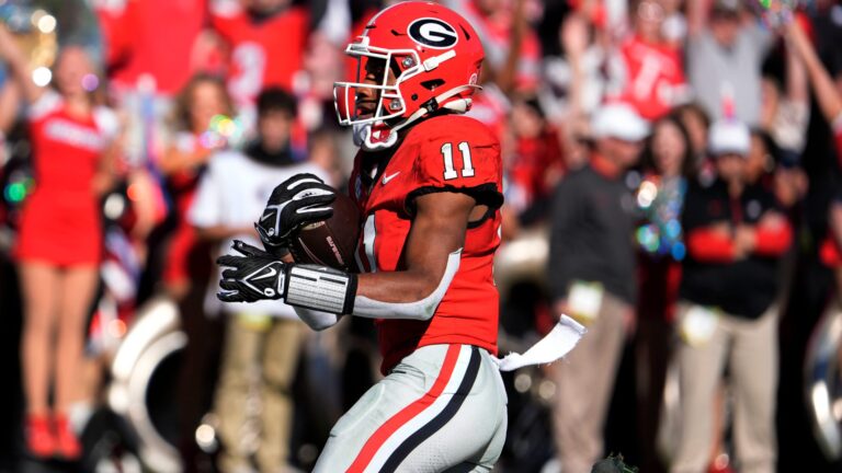 Arian Smith OVER 40.5 Receiving Yards (-108)