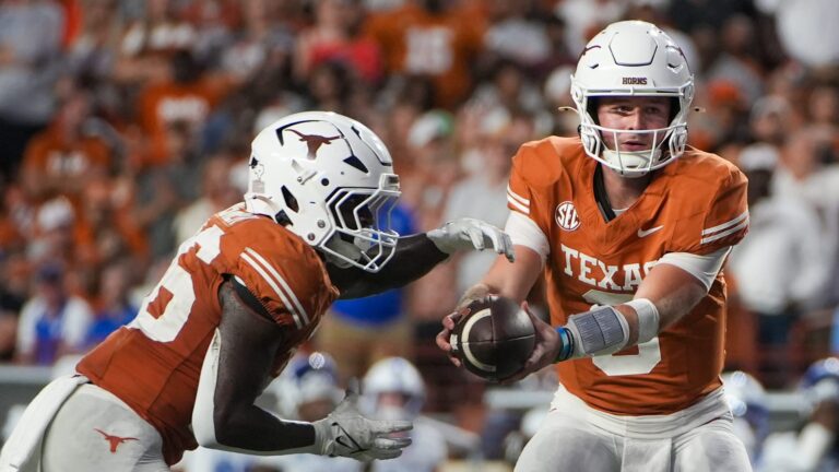 2 Seed: Texas Longhorns (SEC Champ)
