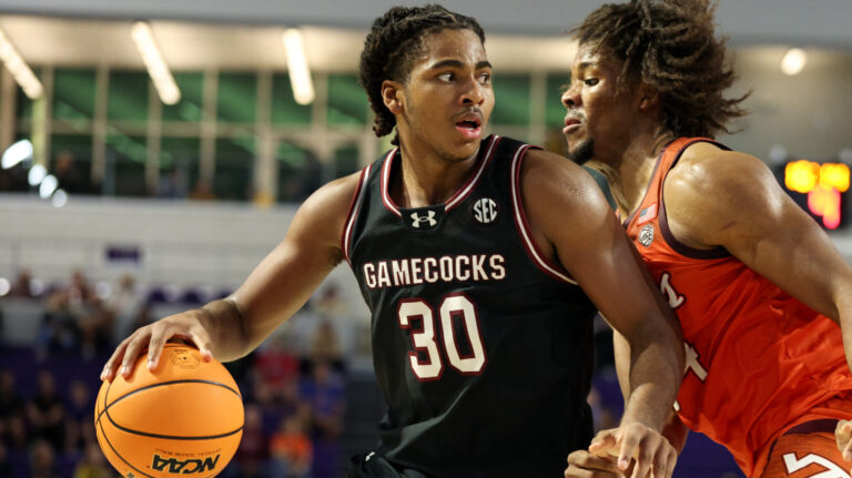 13. San Antonio Spurs: Collin Murray-Boyles, F, South Carolina