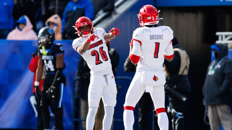 23) Louisville Cardinals