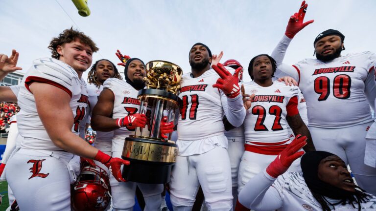 1. Louisville Cardinals