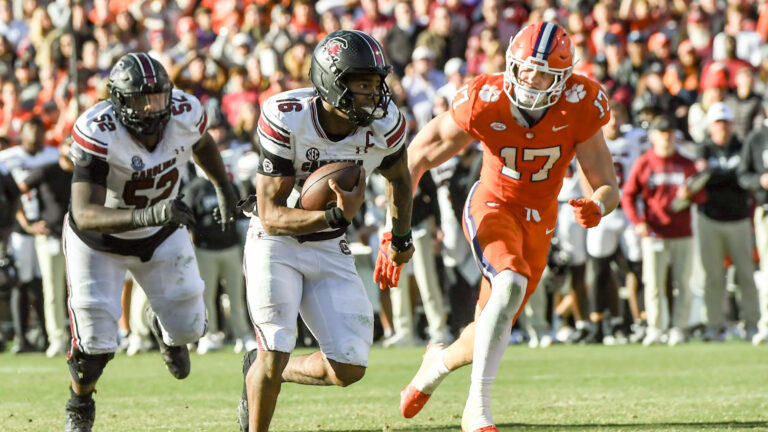 South Carolina Gamecocks | Trend: -1