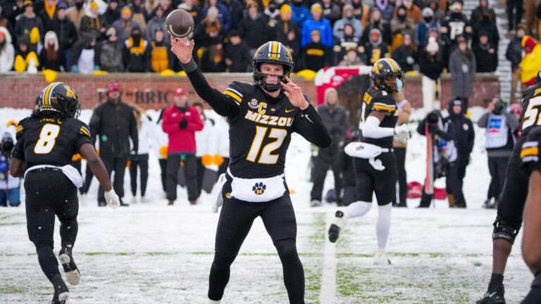 Missouri Tigers | Trend: -1