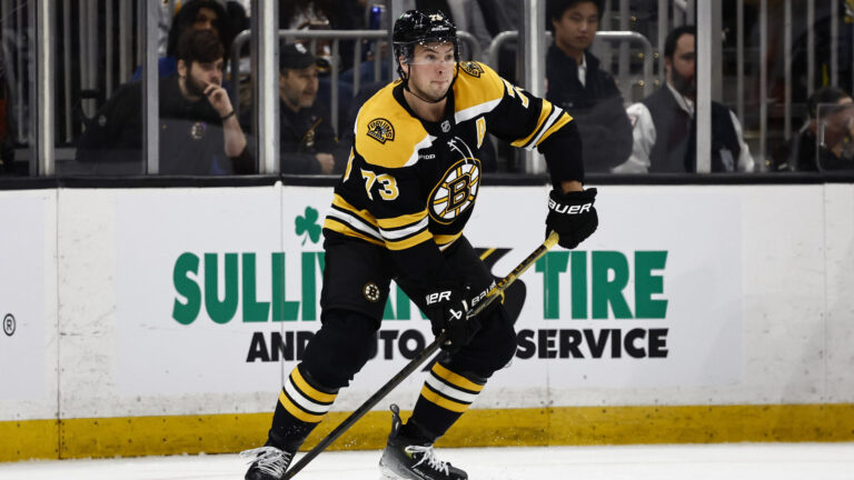 Charlie McAvoy (D)