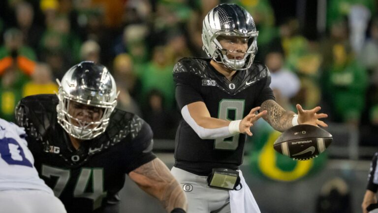 Rose Bowl: 1-seed (No. 1) Oregon vs. 8-seed (No. 6) Tennessee