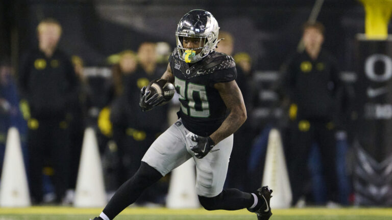 15) Oregon Ducks (12-0)